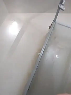 ElektrikFrancaise online show from January 14, 2026, 5:24 am