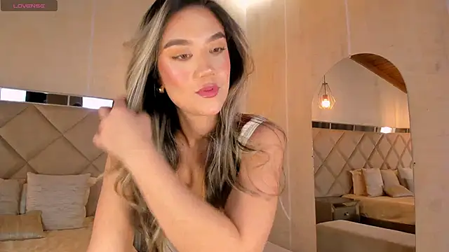 RebeccaHudson online show from February 12, 2025, 4:23 am