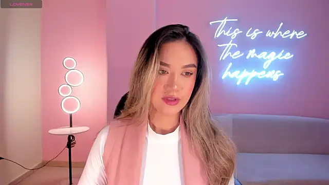 RebeccaHudson online show from March 13, 2025, 3:00 am