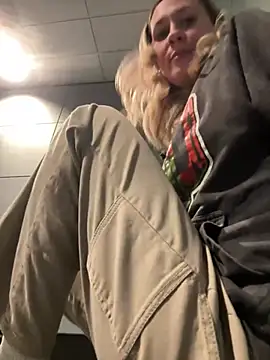 M1ssyk1ssy online show from January 6, 2025, 4:23 pm