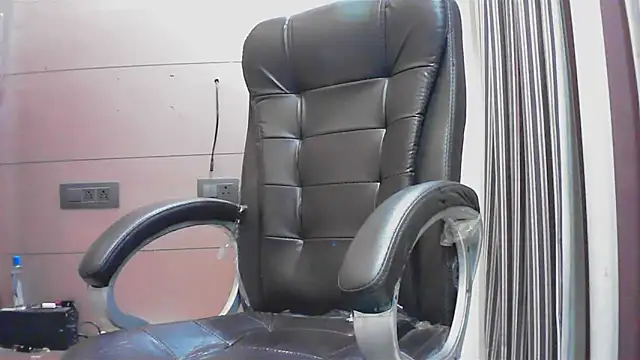 Snapshot of collage_hoty chatting on September 22, 2025, 4:53 pm collage hoty online show from September 22, 2025, 4:53 pm