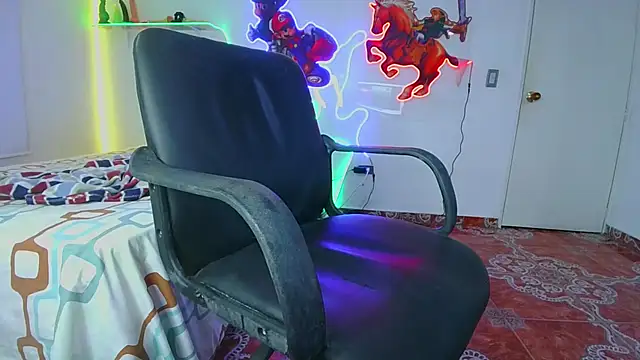 Snapshot of sweetie_tsgirl_ chatting on December 11, 2024, 3:24 am sweetie tsgirl online show from December 11, 2024, 3:24 am