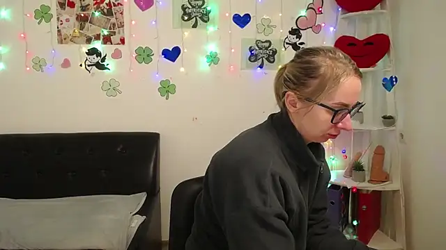 VasilisaSii online show from March 19, 2025, 6:03 am