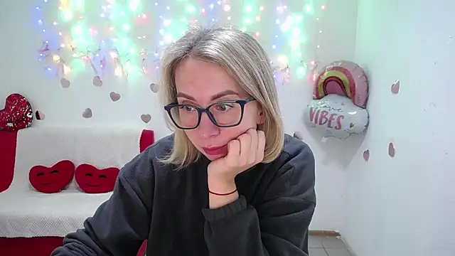 VasilisaSii online show from October 6, 2025, 5:05 am