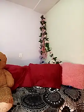 kymmgolden online show from December 14, 2025, 12:10 pm