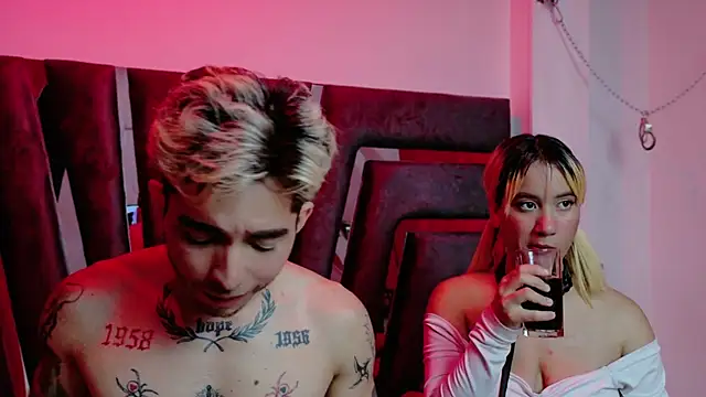 AliceandMax online show from March 13, 2025, 5:50 pm