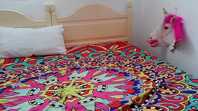 Snapshot of Happygio chatting on September 19, 2025, 10:05 am Happygio online show from September 19, 2025, 10:05 am