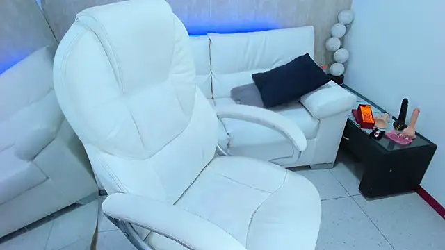 Snapshot of meggan_77 chatting on January 17, 2025, 9:39 am meggan 77 online show from January 17, 2025, 9:39 am
