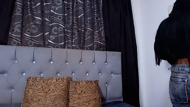 meggan 77 online show from November 9, 2025, 5:17 am