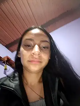 emma ambar online show from February 10, 2025, 12:30 am