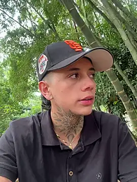  PhillipBrown online show from December 5, 2024, 12:22 pm