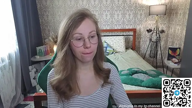 Snapshot of Lill_Mary chatting on April 23, 2026, 2:24 am Lill Mary online show from April 23, 2026, 2:24 am