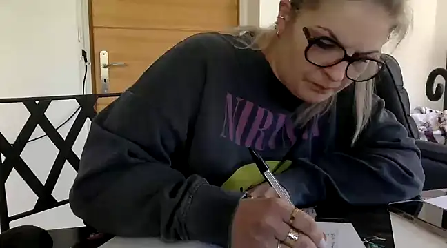 vanillesoumise online show from March 18, 2025, 8:36 am