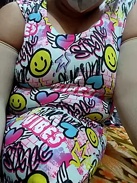 Snapshot of Bbw_Juice_Wife chatting on February 18, 2025, 11:44 am Bbw Juice Wife online show from February 18, 2025, 11:44 am