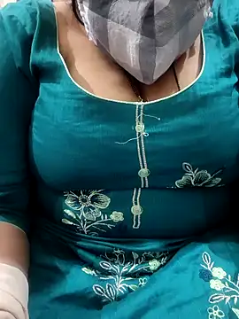 Snapshot of Bbw_Juice_Wife chatting on February 21, 2025, 10:50 am Bbw Juice Wife online show from February 21, 2025, 10:50 am