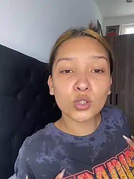 baby lizy online show from January 28, 2025, 7:21 pm