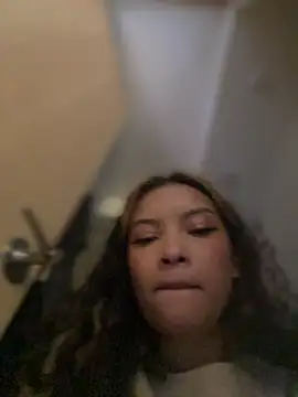 baby lizy online show from January 14, 2026, 9:31 pm