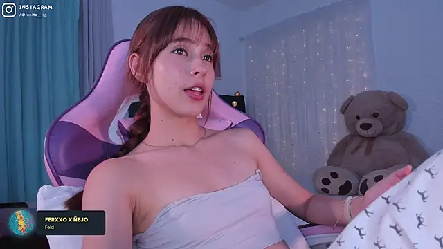 Snapshot of alice_guerin_ chatting on March 23, 2025, 7:42 am alice guerin  online show from March 23, 2025, 7:42 am