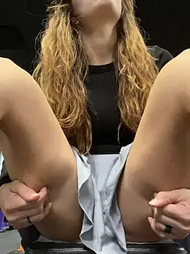 Snapshot of psilybaby chatting on March 9, 2025, 5:00 am psilybaby online show from March 9, 2025, 5:00 am