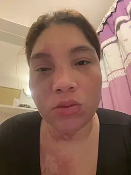 Snapshot of WhiteWomen chatting on October 26, 2025, 12:16 am WhiteWomen online show from October 26, 2025, 12:16 am