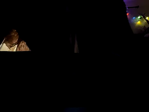 Johndoe2292 online show from November 25, 2025, 11:43 am