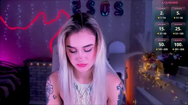 Snapshot of _Ravenaa chatting on January 24, 2025, 10:43 am Ravenaa online show from January 24, 2025, 10:43 am