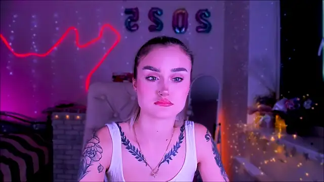 Snapshot of _Ravenaa chatting on January 28, 2025, 1:49 pm Ravenaa online show from January 28, 2025, 1:49 pm