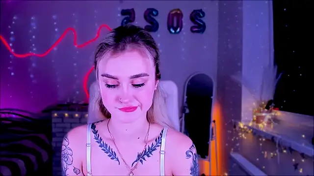 Snapshot of _Ravenaa chatting on February 6, 2025, 2:48 pm Ravenaa online show from February 6, 2025, 2:48 pm