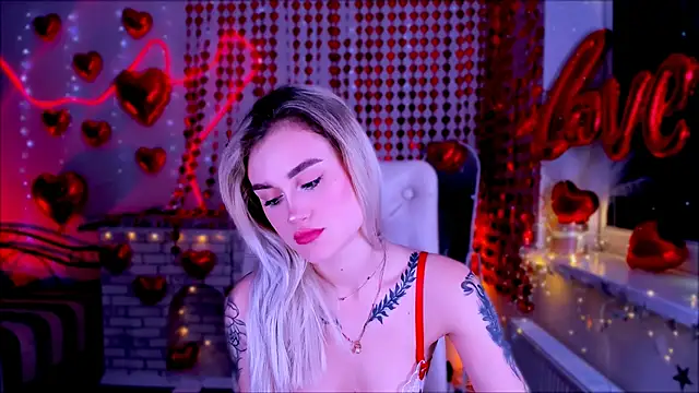 Snapshot of _Ravenaa chatting on February 8, 2025, 1:44 pm Ravenaa online show from February 8, 2025, 1:44 pm