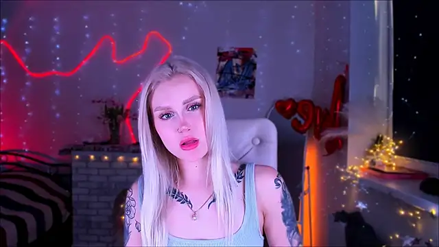 Snapshot of _Ravenaa chatting on March 15, 2025, 2:23 pm Ravenaa online show from March 15, 2025, 2:23 pm