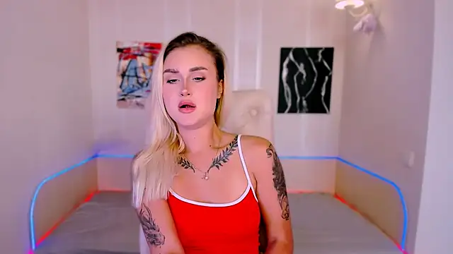 Snapshot of _Ravenaa chatting on September 19, 2025, 2:18 pm Ravenaa online show from September 19, 2025, 2:18 pm