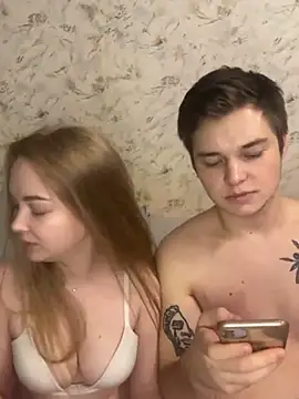 Family-Mm1 online show from December 8, 2024, 2:19 pm