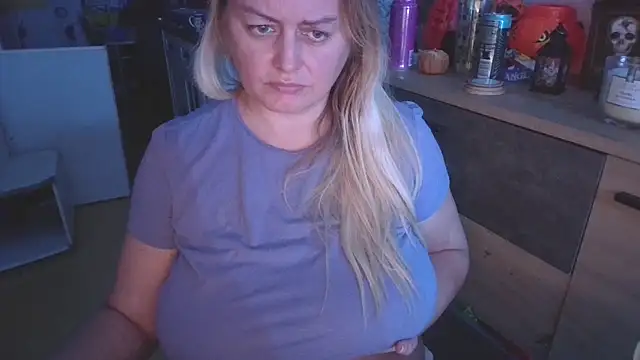 Meliss Official9 online show from October 30, 2025, 6:30 pm