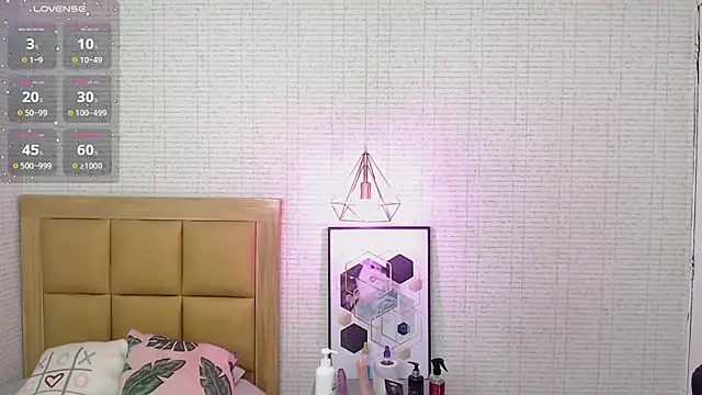 MAGNOLEROY online show from January 28, 2025, 7:42 pm