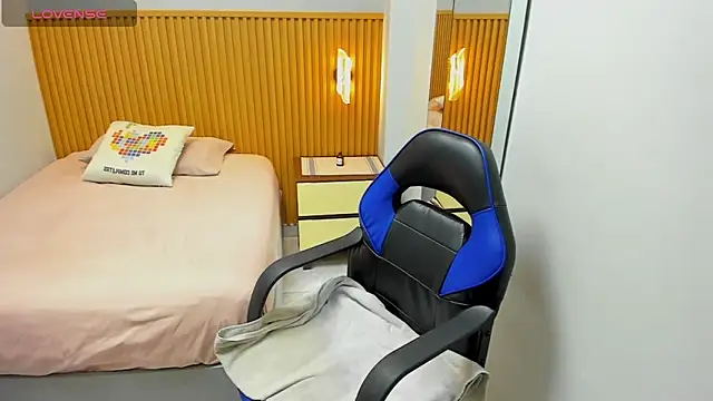 MAGNOLEROY online show from February 7, 2026, 1:59 pm