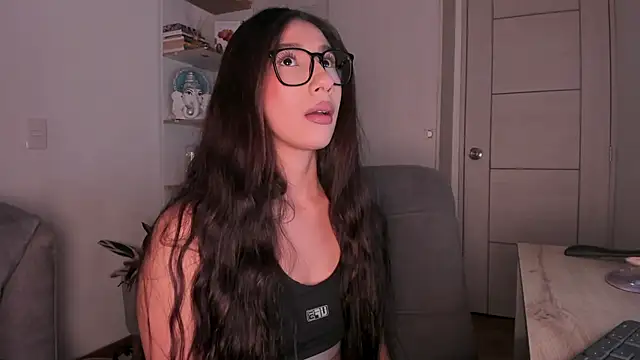 Snapshot of danna_davis18 chatting on June 6, 2026, 7:40 pm danna davis18 online show from June 6, 2026, 7:40 pm