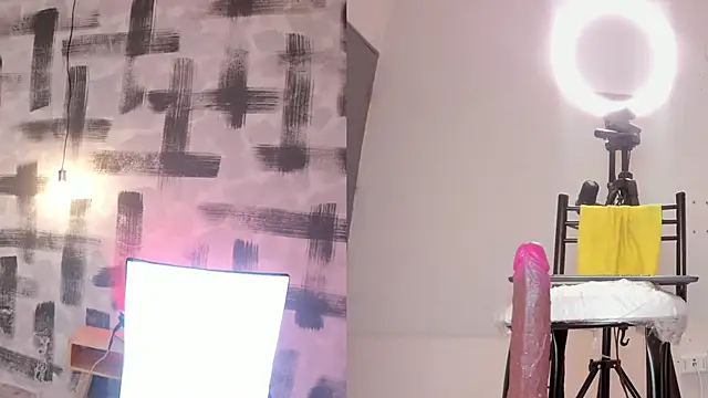 kylie st online show from February 24, 2025, 3:53 pm