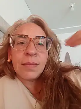 Snapshot of karlabarrera chatting on May 7, 2026, 8:36 pm karlabarrera online show from May 7, 2026, 8:36 pm