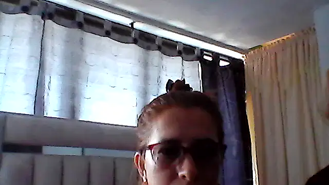 Snapshot of karlabarrera chatting on May 26, 2026, 7:32 pm karlabarrera online show from May 26, 2026, 7:32 pm