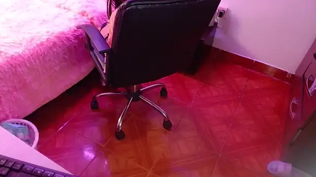 Miia-fox online show from December 18, 2024, 10:35 pm