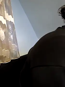 NewyorkDimi online show from October 31, 2025, 3:07 am