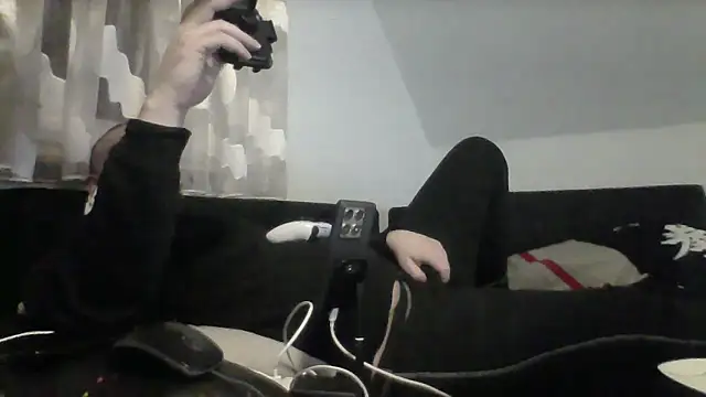 NewyorkDimi online show from February 7, 2026, 4:38 am