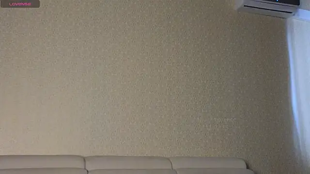 elsa limerence online show from February 13, 2025, 6:20 am