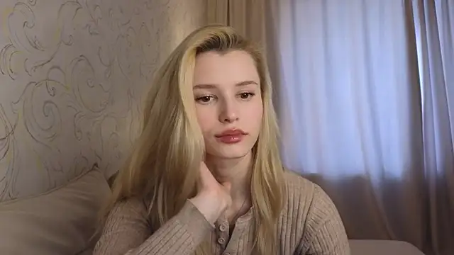 Snapshot of elsa_limerence chatting on February 22, 2026, 6:13 am elsa limerence online show from February 22, 2026, 6:13 am