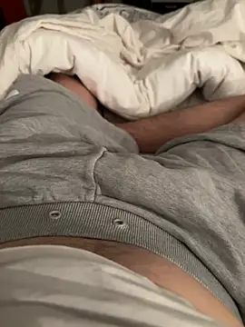 Snapshot of val6910 chatting on February 19, 2025, 8:31 pm val6910 online show from February 19, 2025, 8:31 pm