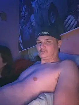 023Longandjuicy online show from October 18, 2025, 11:27 pm