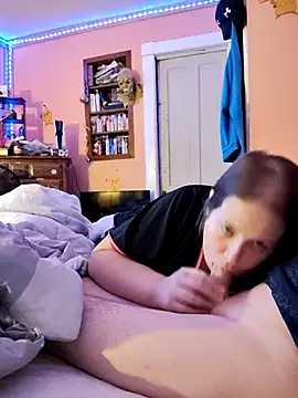 023Longandjuicy online show from October 29, 2025, 5:20 am