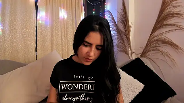 Serenity Day online show from December 23, 2025, 3:04 am