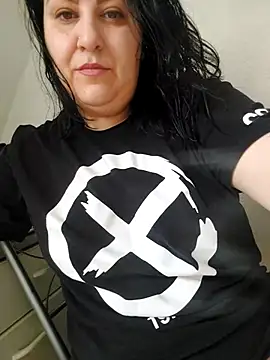 Snapshot of Tamara1955 chatting on February 23, 2025, 10:28 am Tamara1955 online show from February 23, 2025, 10:28 am