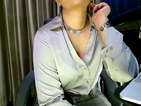 fabdemira online show from October 24, 2025, 9:49 am